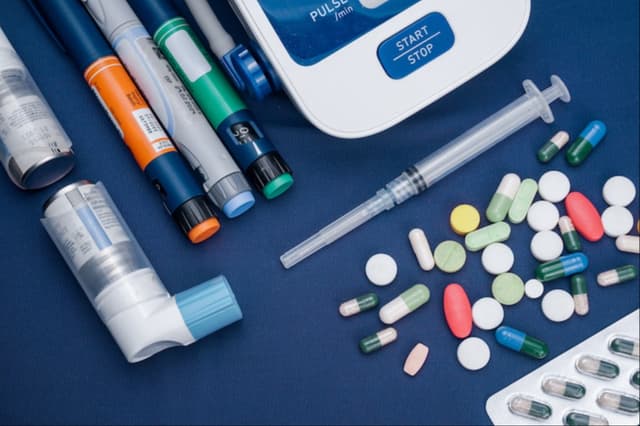 İlaç ve Tıbbi Cihaz Teslimlerine İlişkin yeni düzenlemelerde erteleme